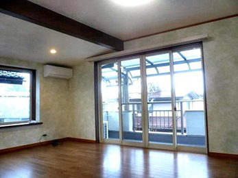 リビングとベランダが明るい広々空間になり、親子で暮らすのがとても楽しみです。