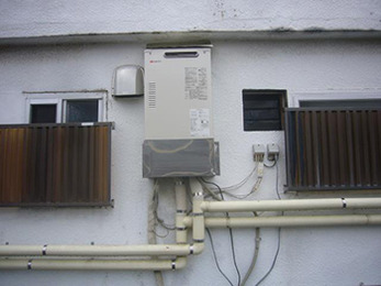 雨で寒い中迅速に対応して下さりました。早くできて助かりました。