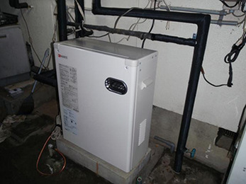 即日対応で給湯機を取り替えていただき助かりました。