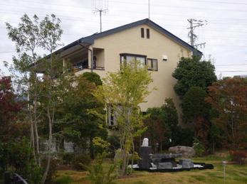 パステル調の優しい色合いの外装になりました。