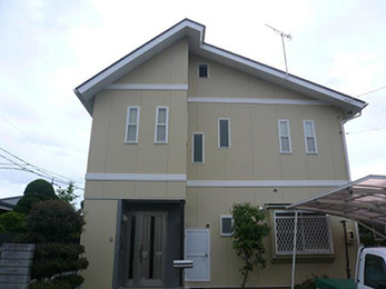 毎日暑い日が続く中、外装工事を丁寧にしていただき、とても感激しました。