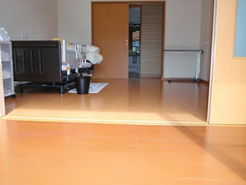 室内の車いす移動もこれでスムーズにいきます。ありがとうございます。