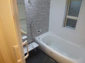 最新の暖かいユニットバスです！