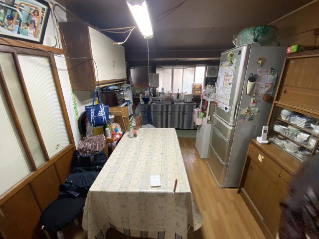 202303emiri-mae01.jpg