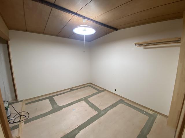 202308momoi-tyu05.jpg